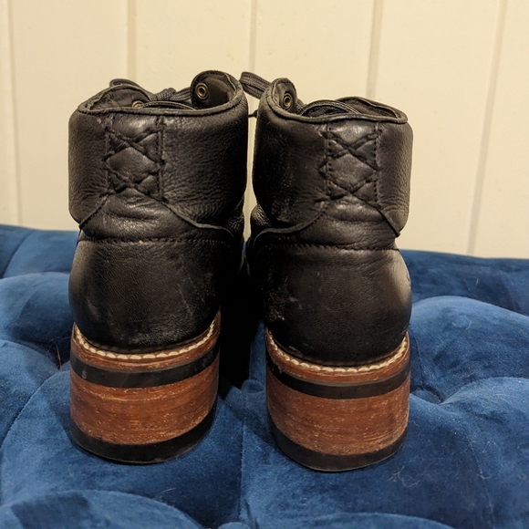 Women's Frye Leather Boots - Picture 3 of 9